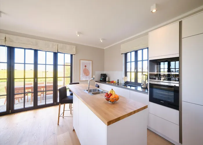 Villa Reetland Am - Luxusplus Reetdachvilla Mit 4 Schlafzimmern, Aussensauna, Loungebereich Und Kamin H12