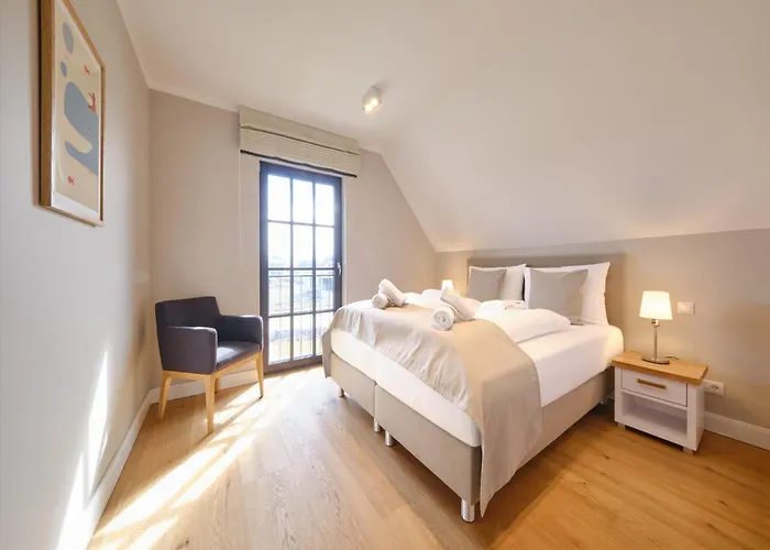 Reetland Am - Luxusplus Reetdachvilla Mit 4 Schlafzimmern, Aussensauna, Loungebereich Und Kamin H12 Villa Dranske