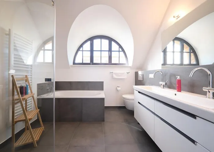 Reetland Am - Luxusplus Reetdachvilla Mit 4 Schlafzimmern, Aussensauna, Loungebereich Und Kamin H12 Villa